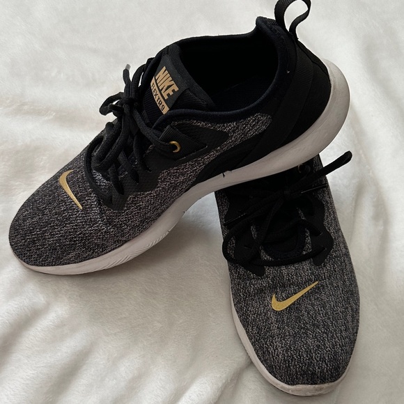 Nike Flex TR9 Black and Gold Athletic Shoes - Picture 2 of 3